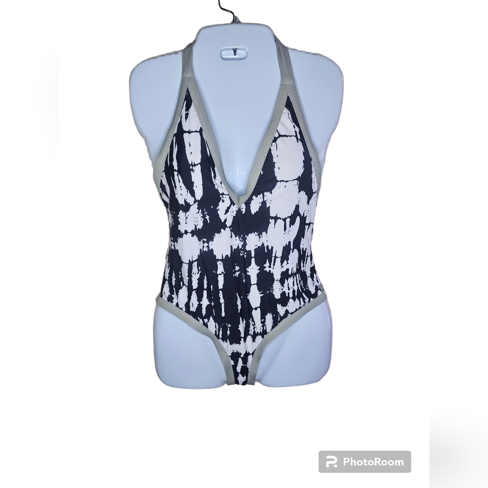 Women's gray,white,black v-neck halter one piece swimsuit size M